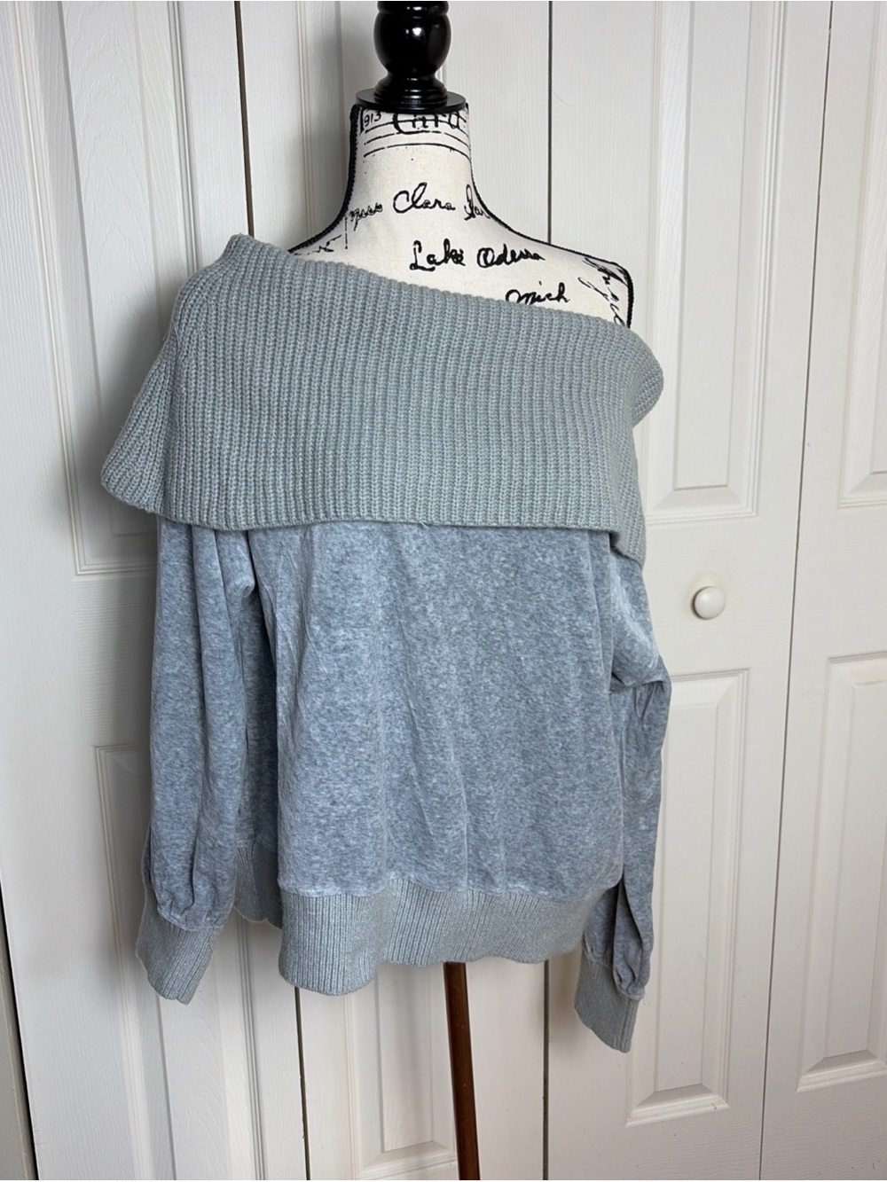 Daily Practice by Anthropologie One-Shoulder Pullover SIZE L Gray Velour